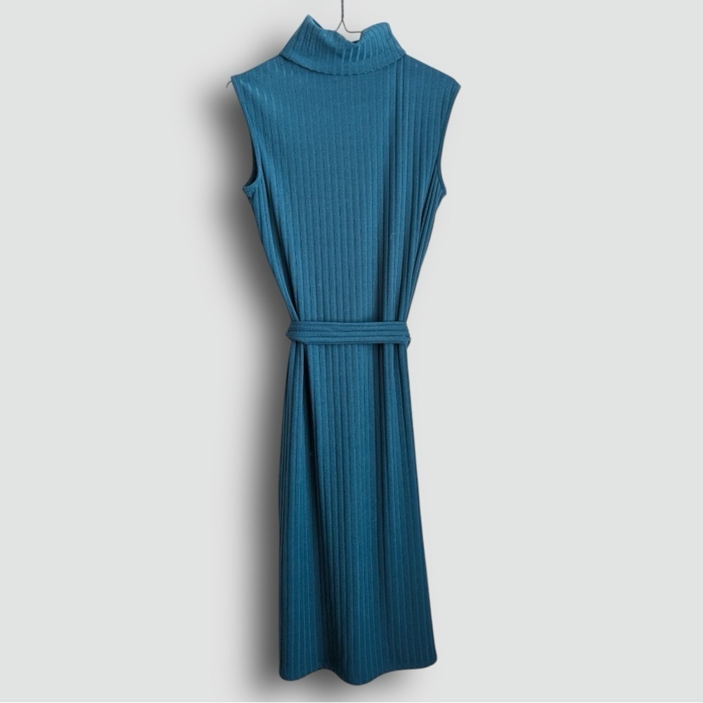 RW&Co Belted Mock-Neck Sleeveless Sweater Shift Dress - Picture 11 of 12